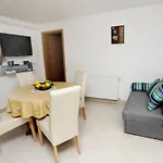 Antonio - Apartman Trogir