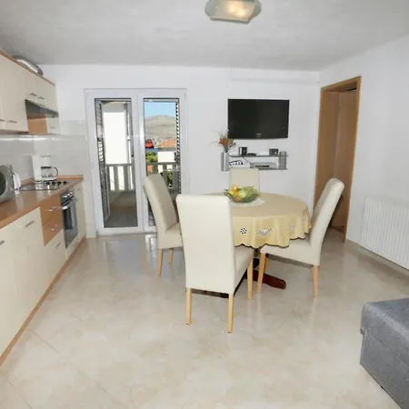 Antonio - Appartamento Traù